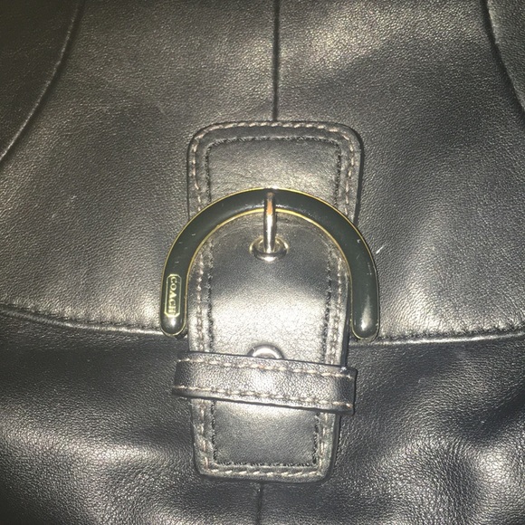 Small Coach Purse 🌷Spring Sale🌷 - Picture 2 of 4